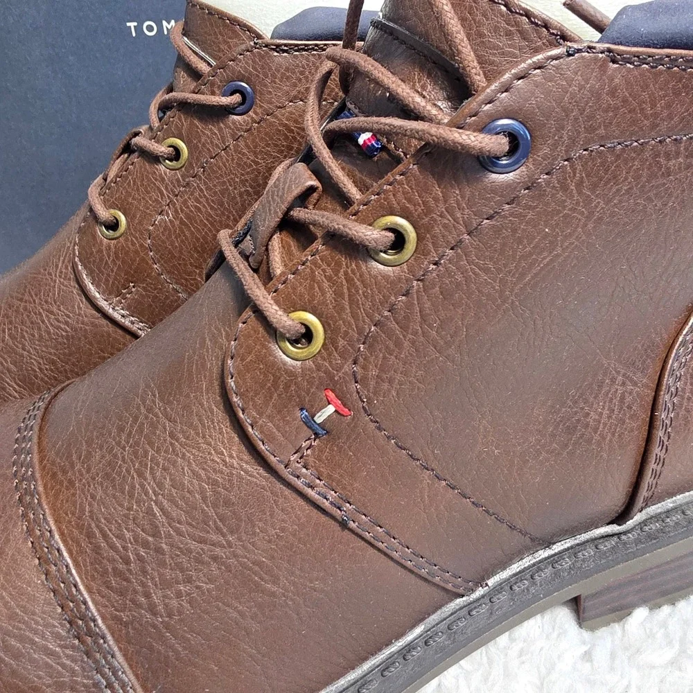 Tommy Hilfiger Santiago Mens 7.5 Brown‎ Cap Toe Dress Chukka Boots Lace up NIB